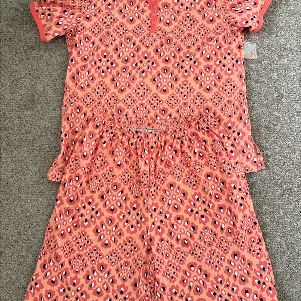 Coral Patterned Pajama Set - Picture 4 of 5